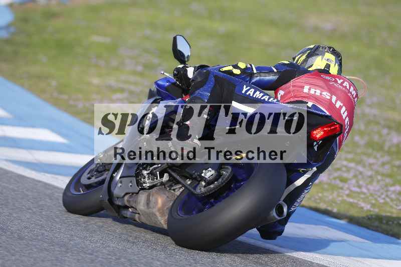 Archiv-2025/01 24.-27.01.2025 Moto Center Thun Jerez/rot-red/backside